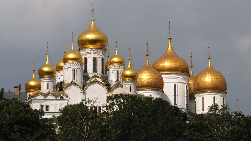 St Petersburg to&nbsp;Moscow