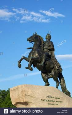 statue-of-peter-the-great-bronze-horseman-st-petersburg-russia-G80W4H